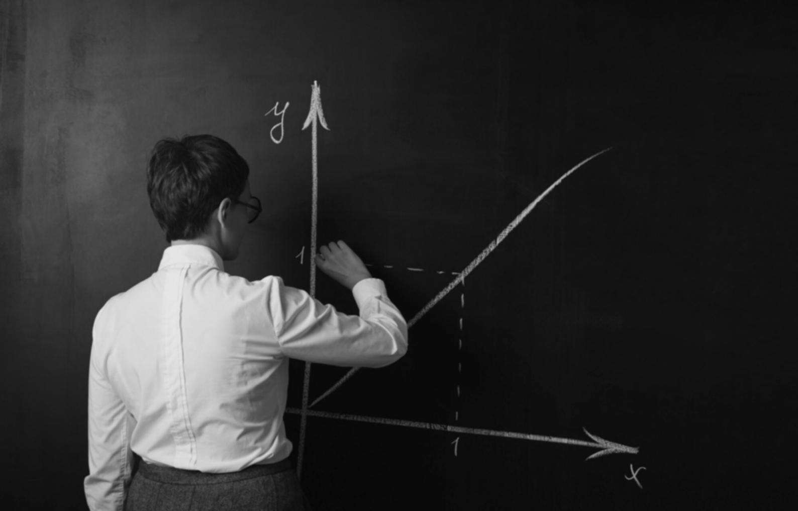 Ruhige Meditationsumgebung mit sanftem Licht